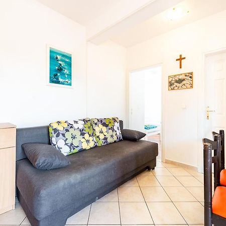 Apartment Damir Новаля Екстериор снимка