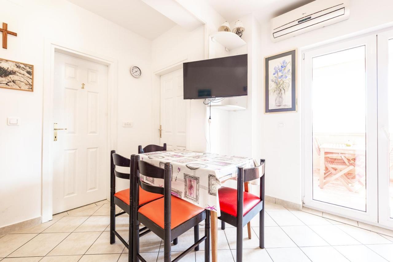 Apartment Damir Новаля Екстериор снимка